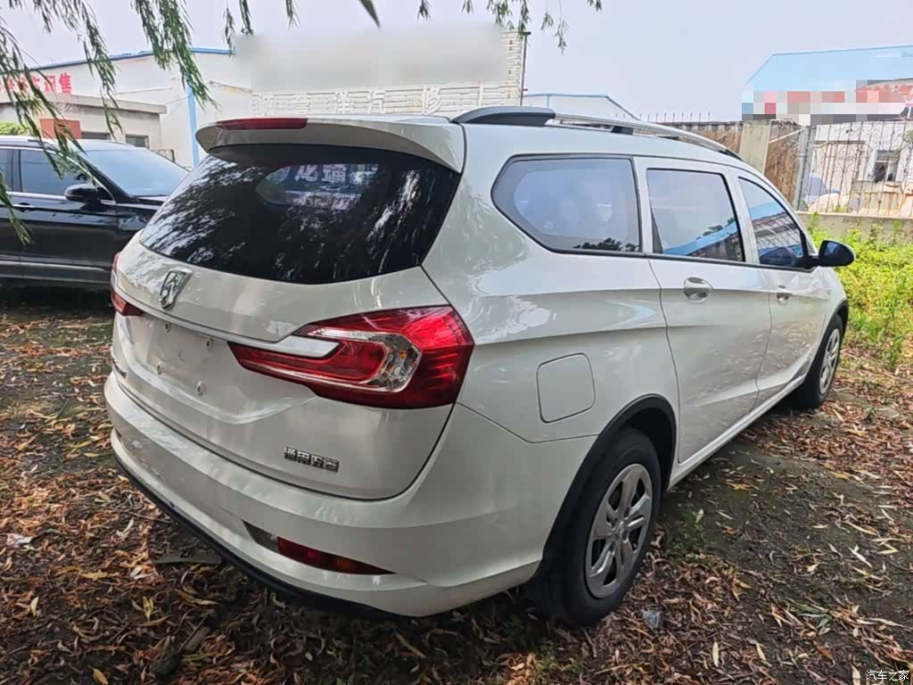 Wuling 310W, 2018 7