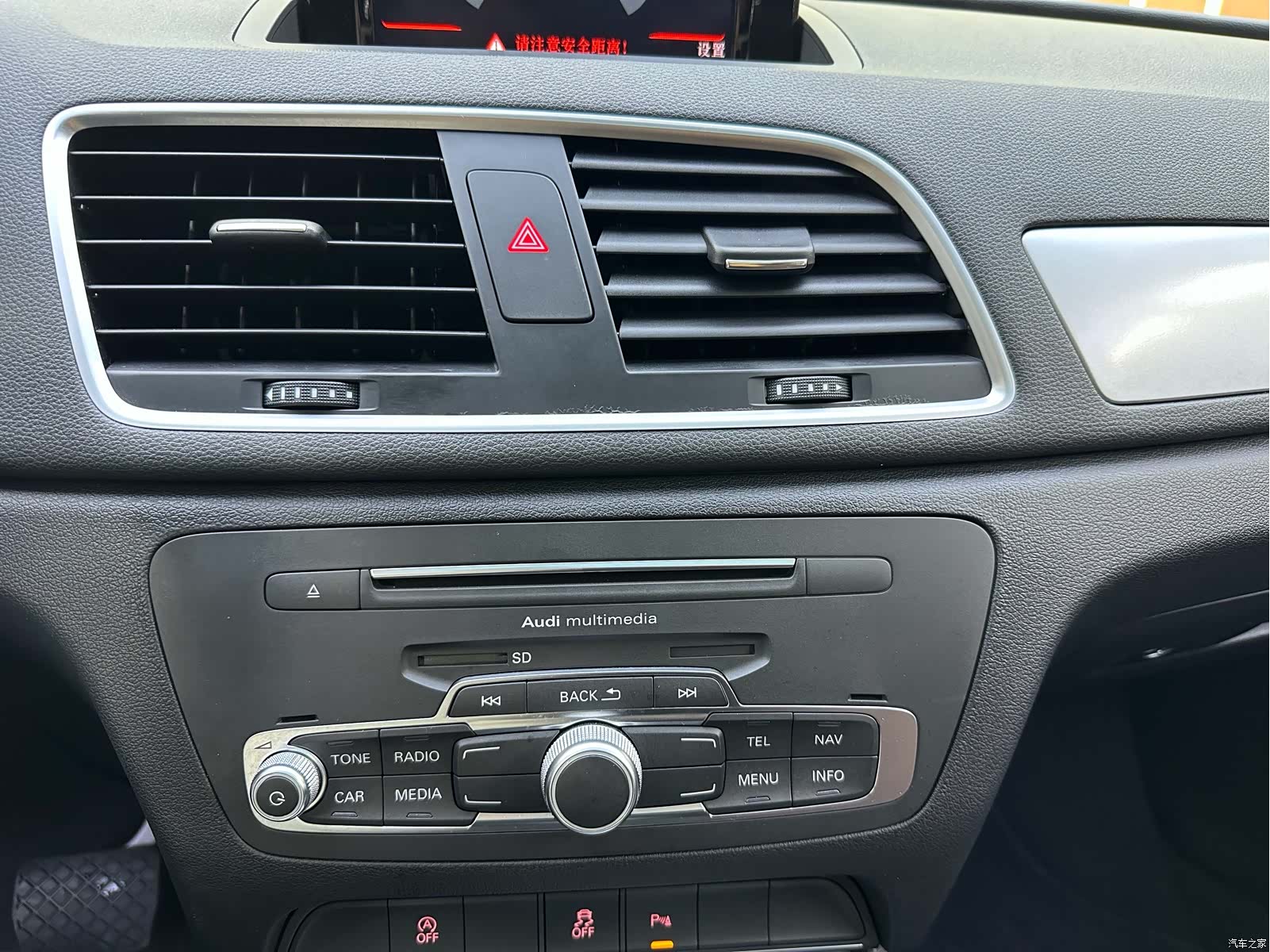 Audi Q3, 2017 12