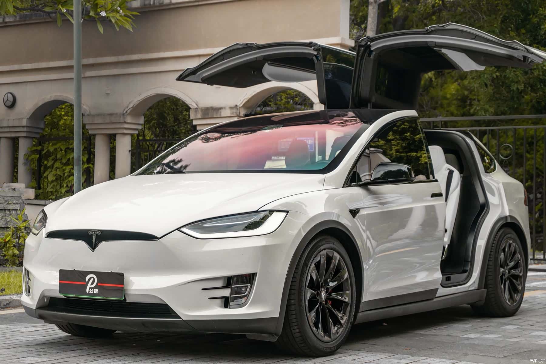 Tesla Model X, 2017 3