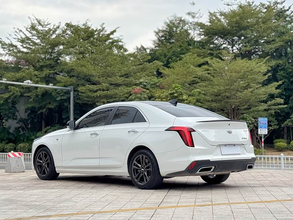 Cadillac CT4