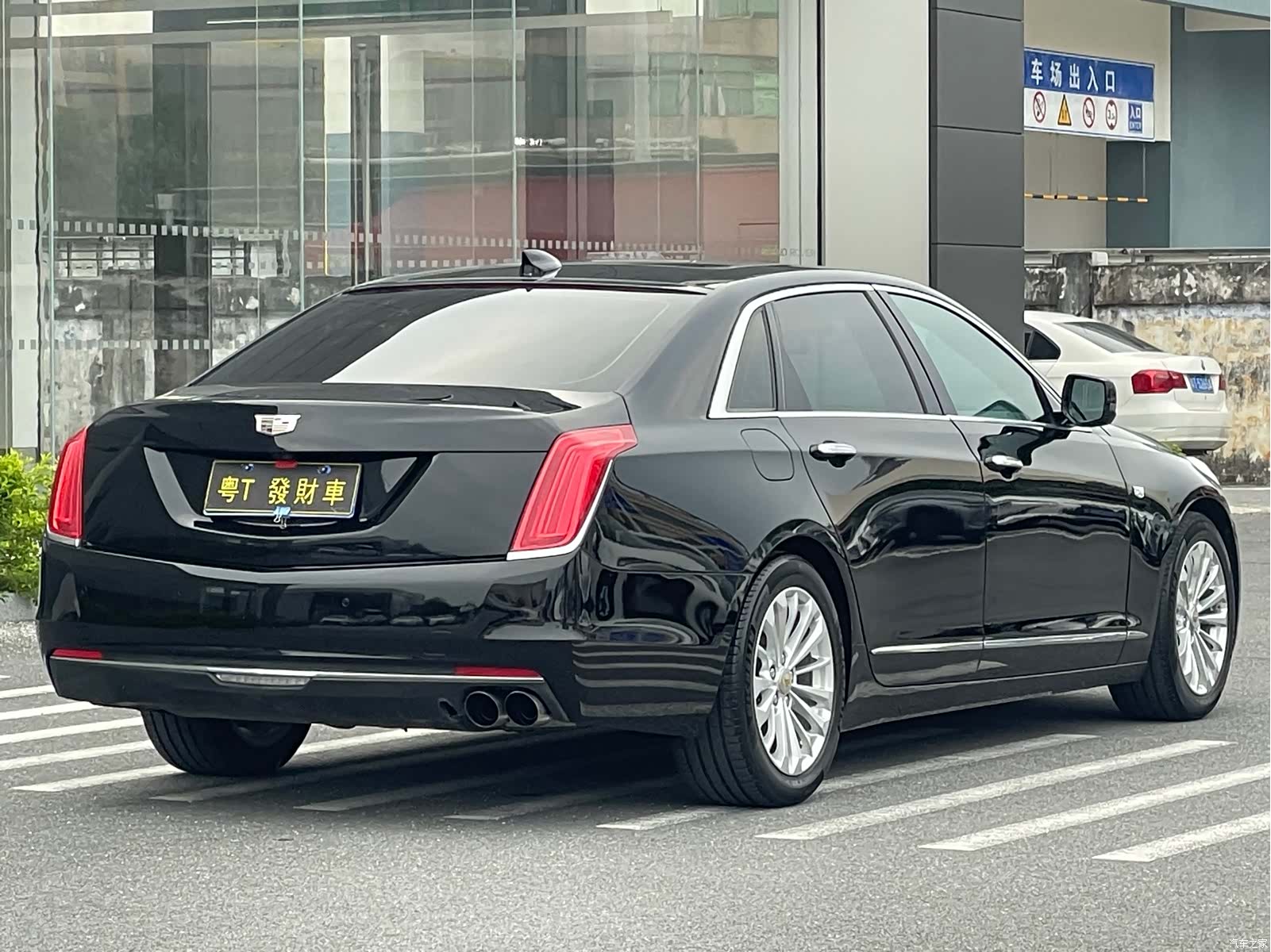 Cadillac CT6, 2017 8