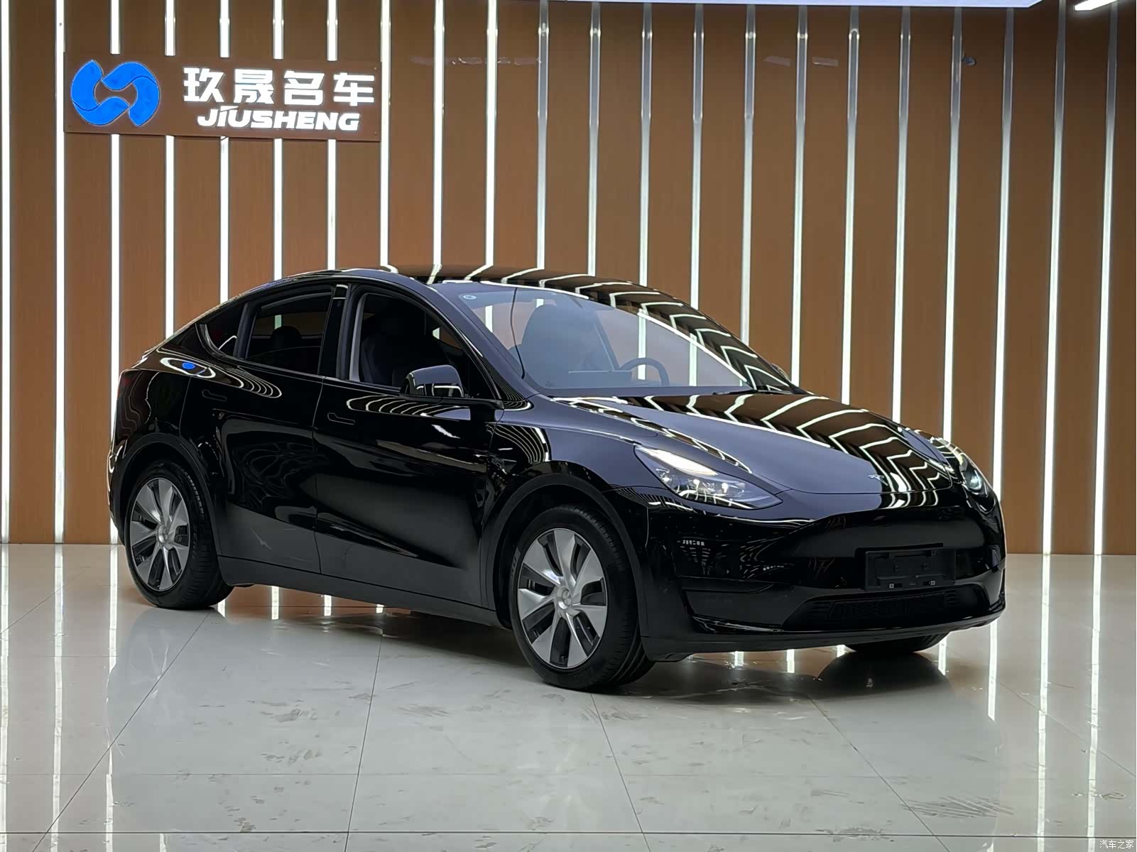Tesla Model Y, 2023 3