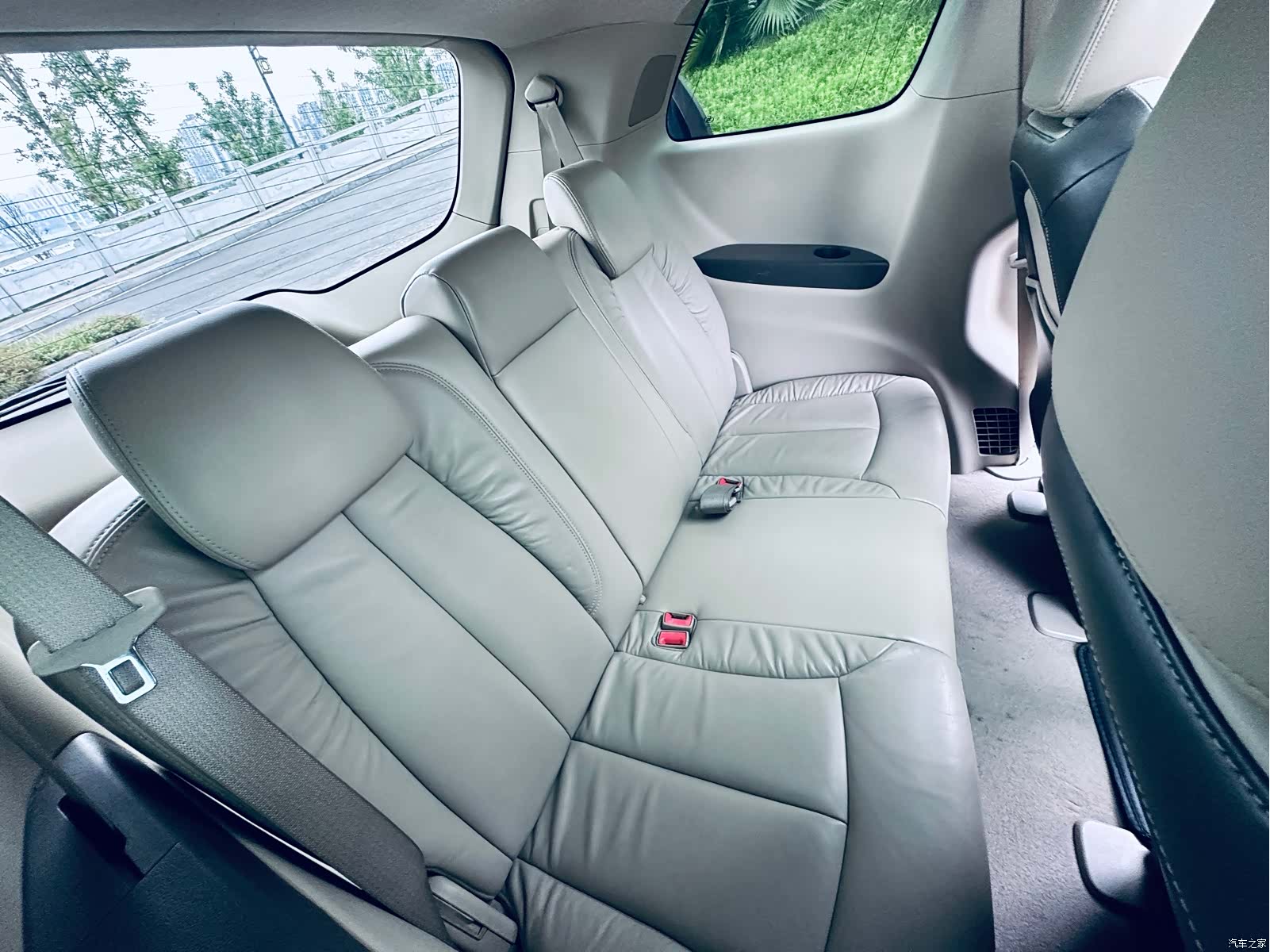 Buick GL8, 2013 11
