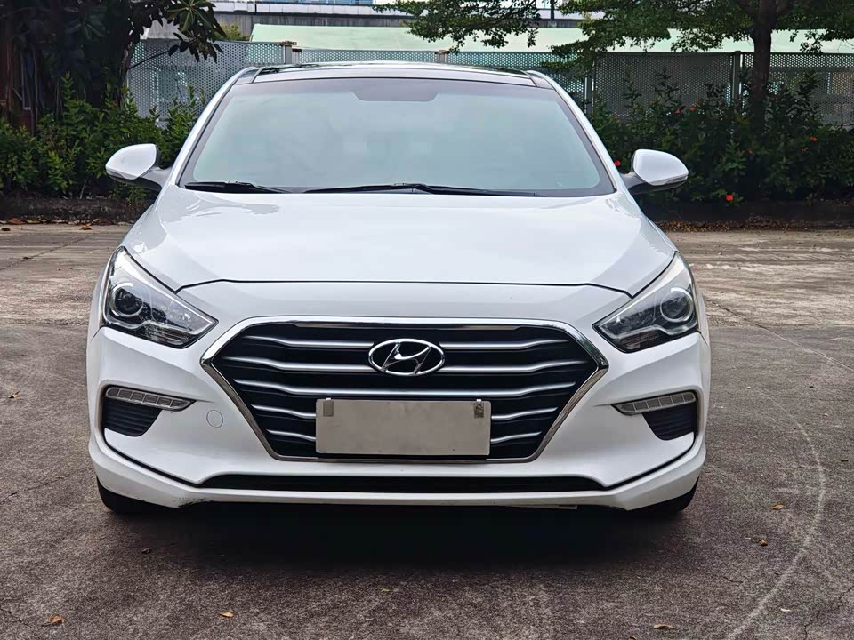 Hyundai Name picture