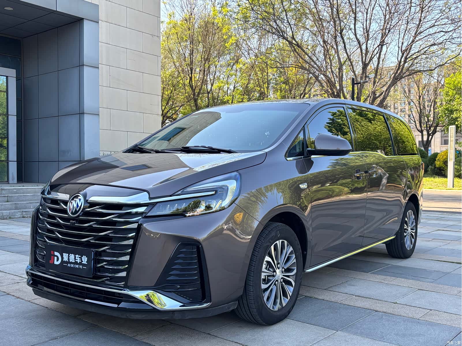 Buick GL8, 2022 1