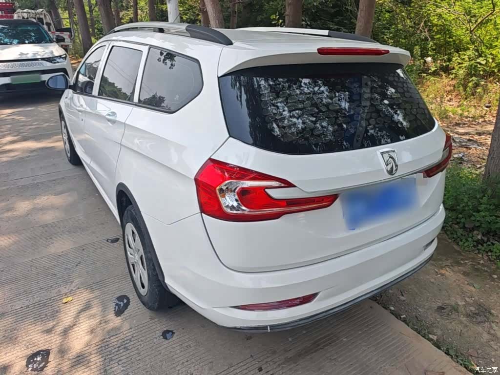 Wuling 310W, 2019 все фото
