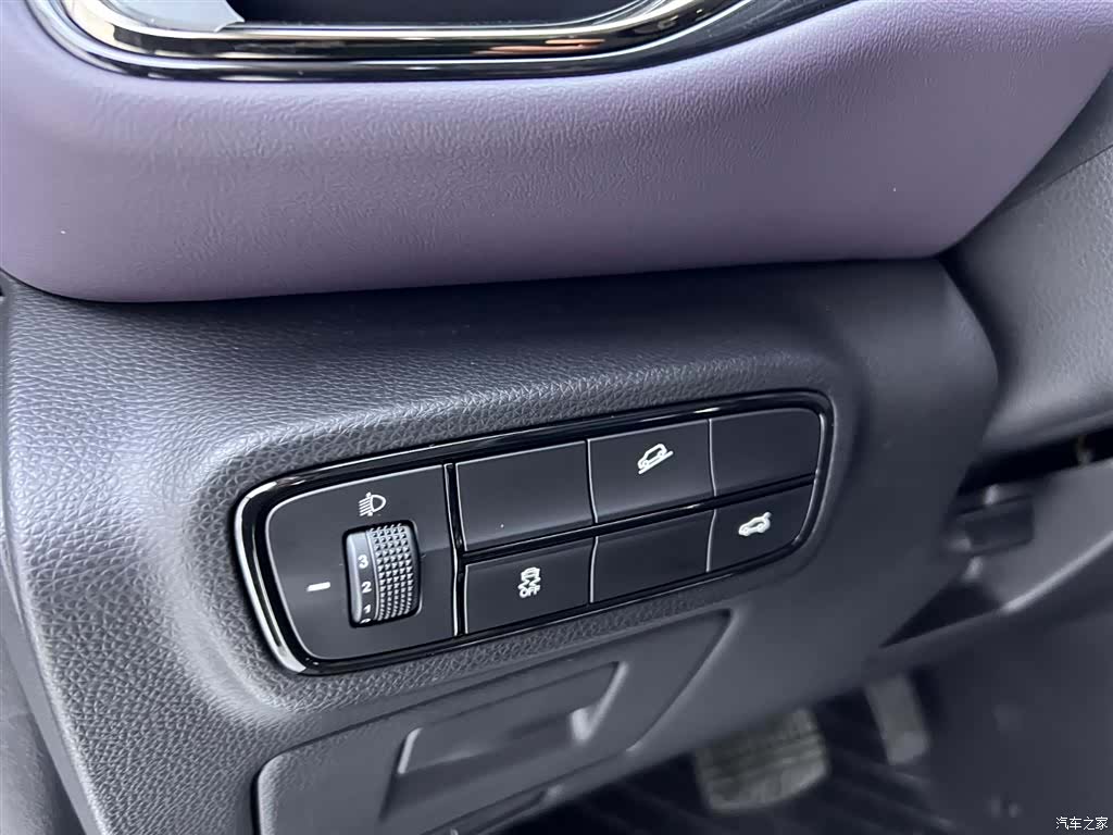 Trumpchi M6, 2025 16