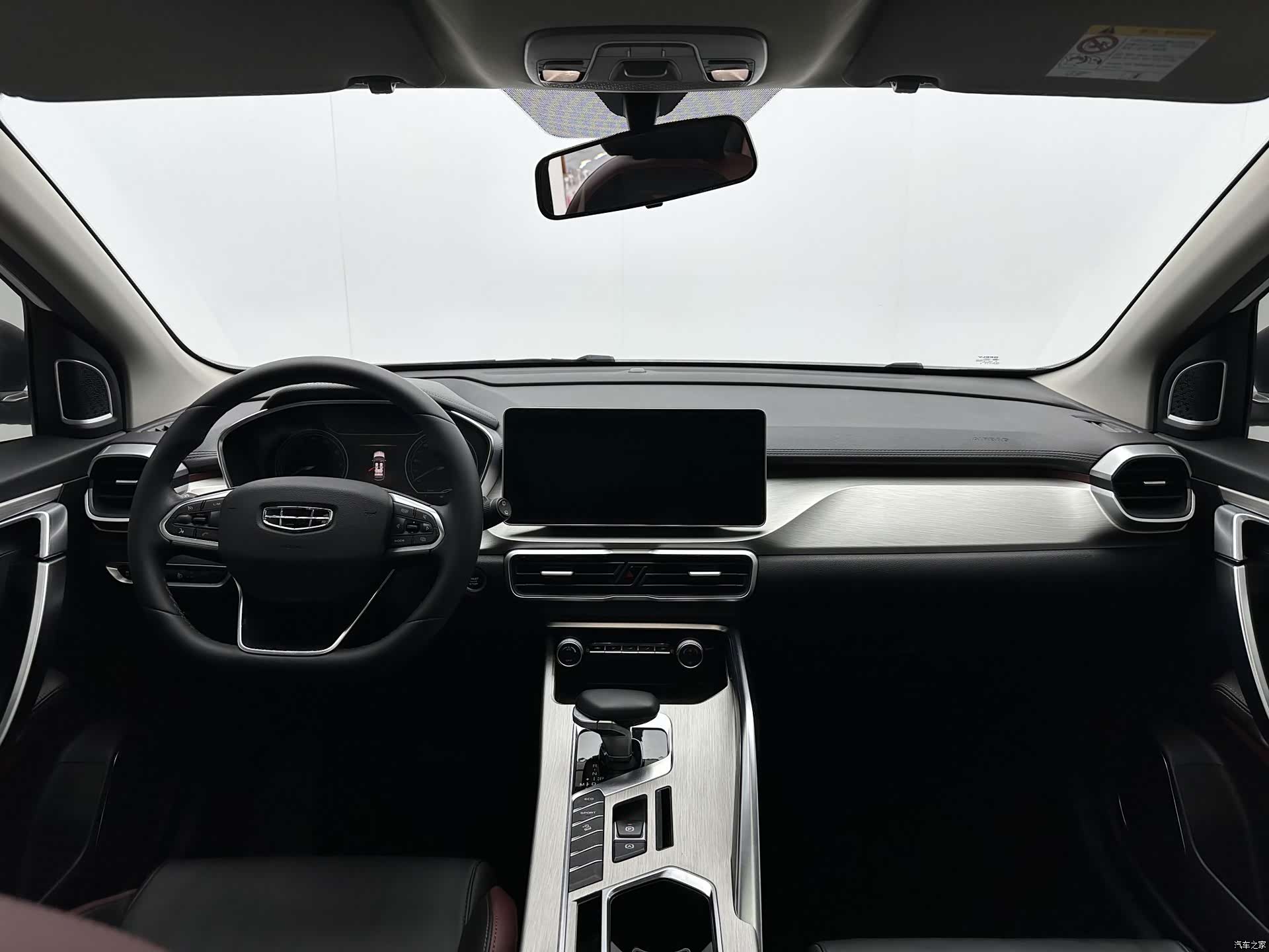 Geely Coolray, 2022 7