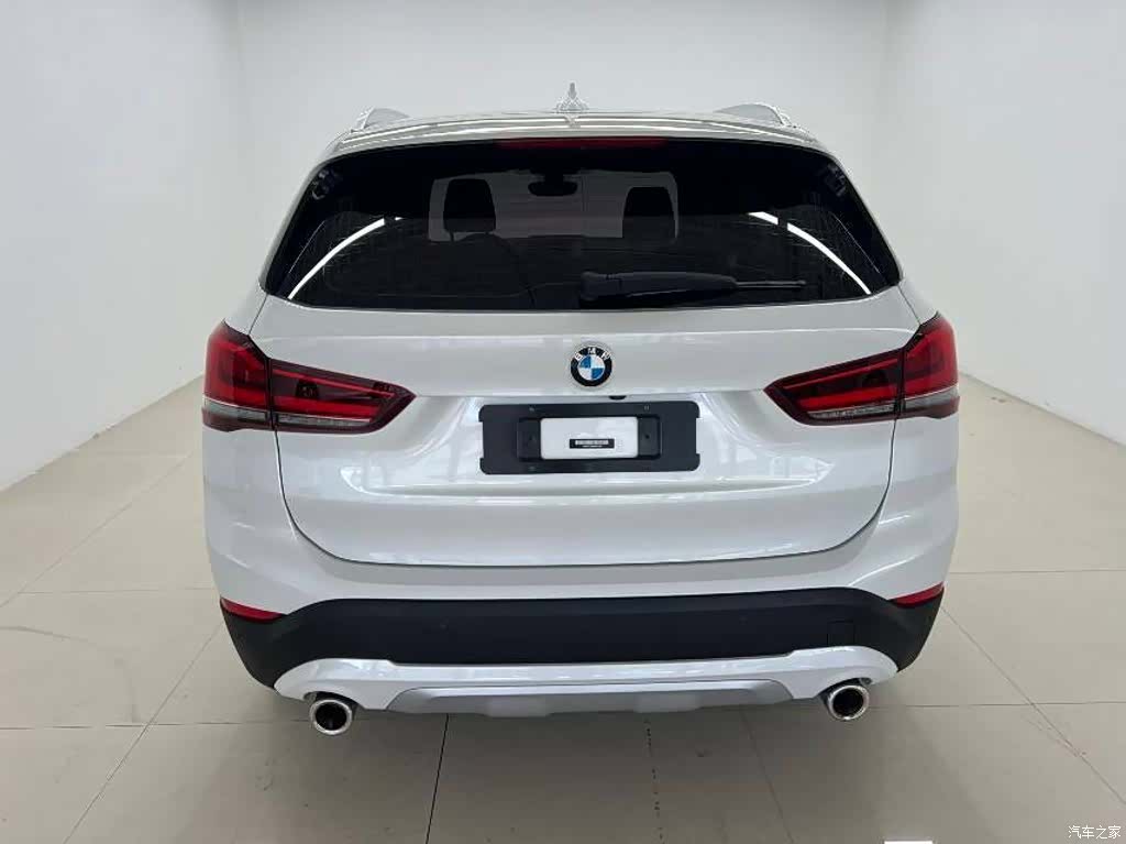 BMW X1, 2022 все фото