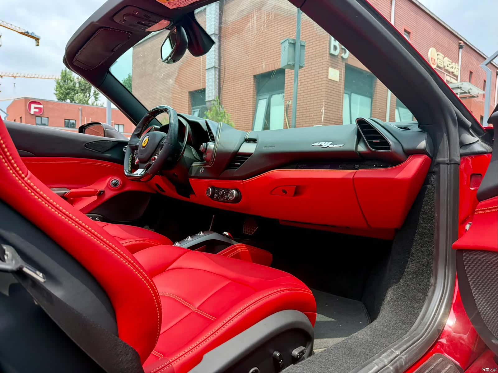Ferrari 488, 2019 14