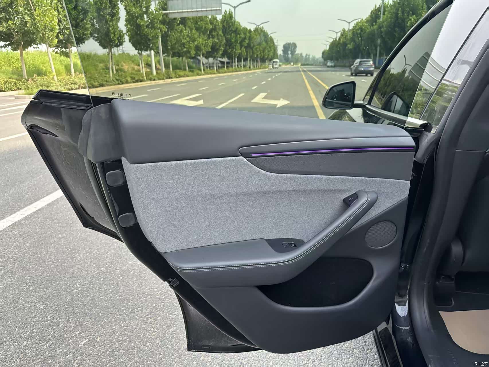 Tesla Model Y, 2026 7