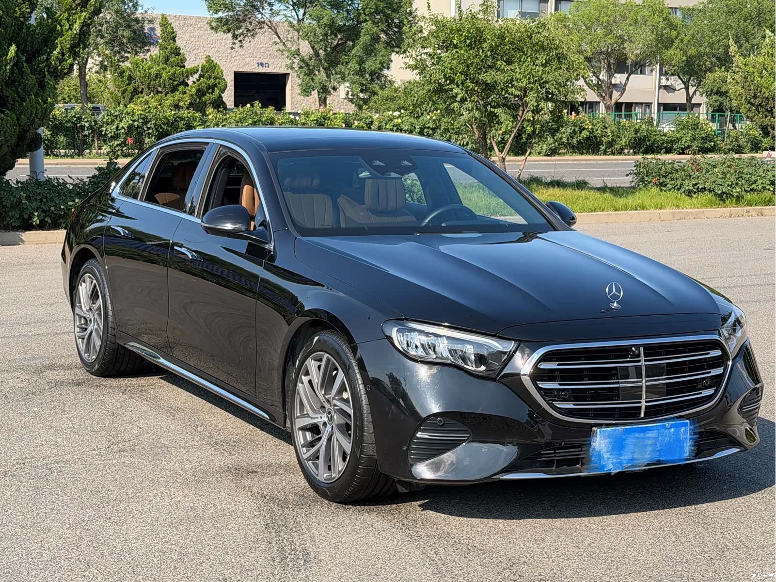Mercedes-Benz E-Class, 2024 3