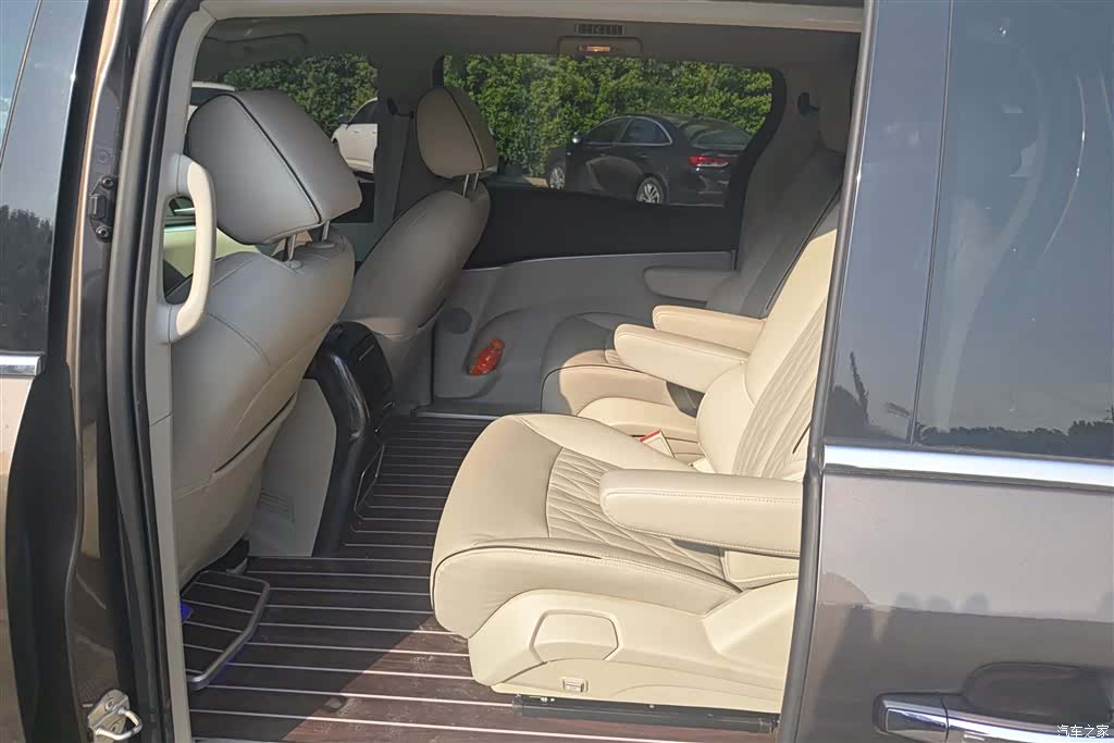 Buick GL8, 2021 11