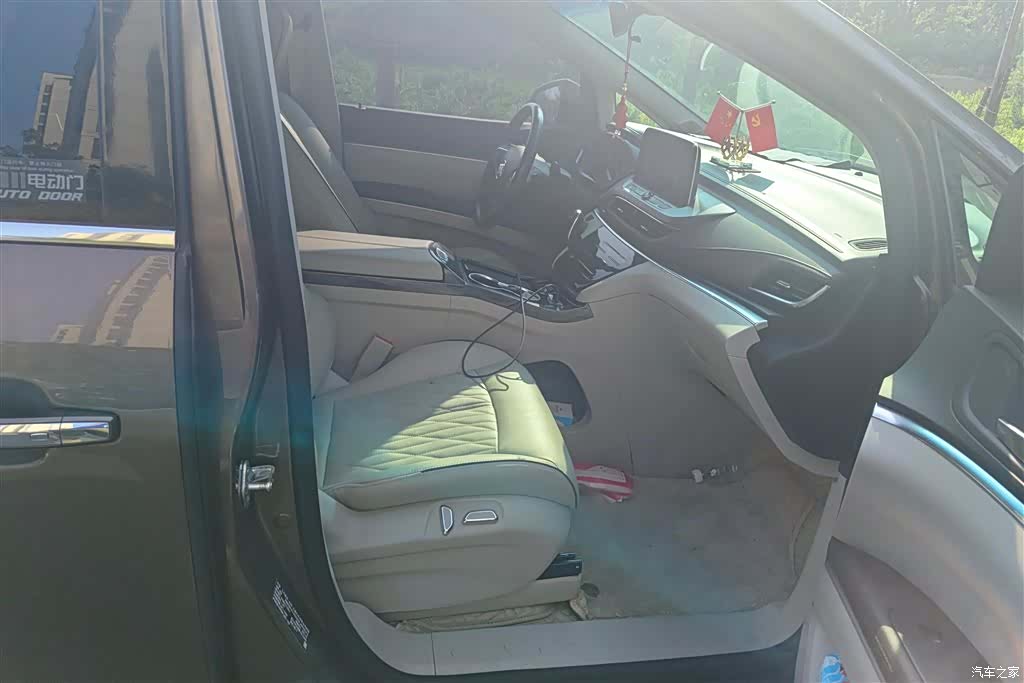 Buick GL8, 2021 8