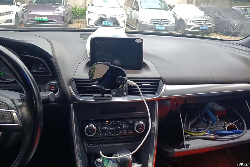 Mazda CX-4, 2016 13