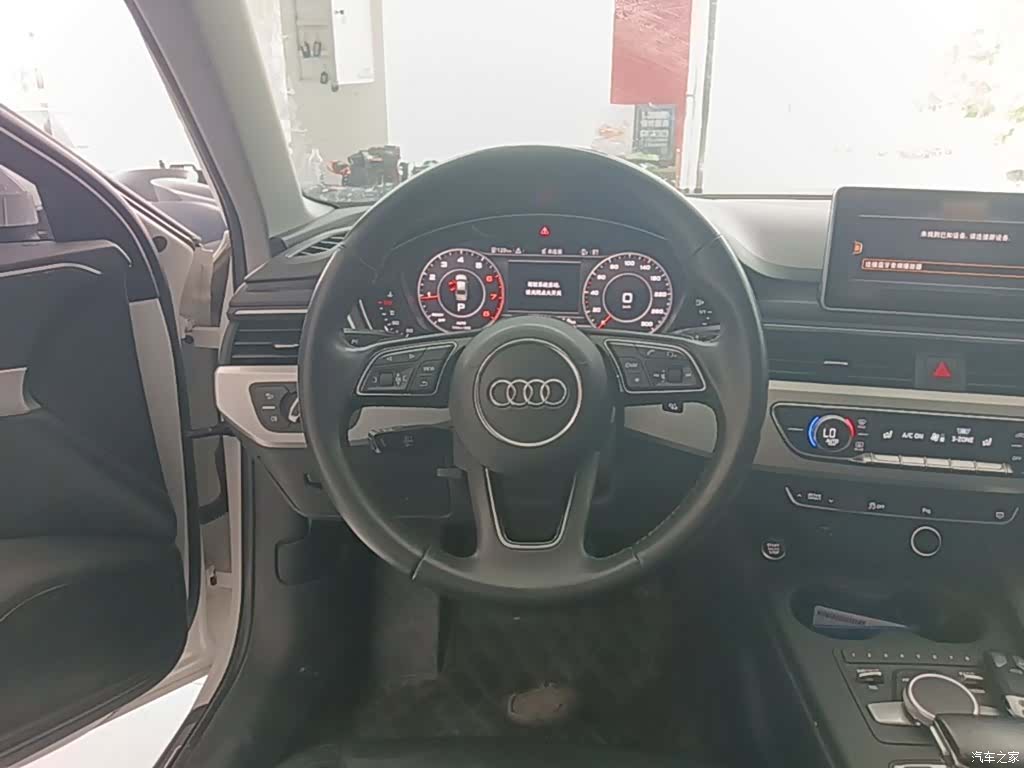 Audi A4L, 2018 11