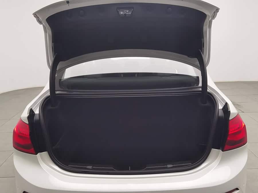 BMW 1 Series 2017, фото 16