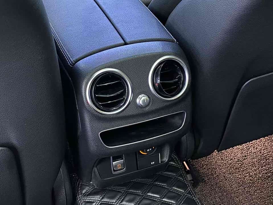 Mercedes-Benz Class C Mercedes-Benz Class C