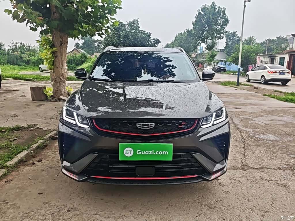 Geely Coolray, 2022 3