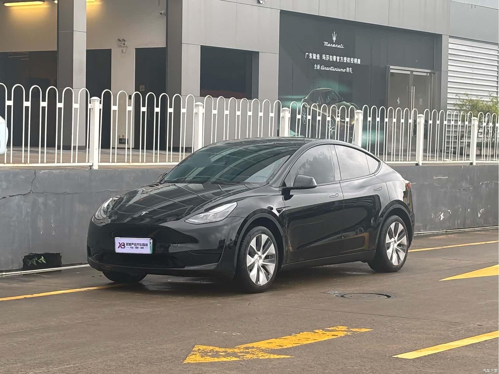 Tesla Model Y, 2023 1