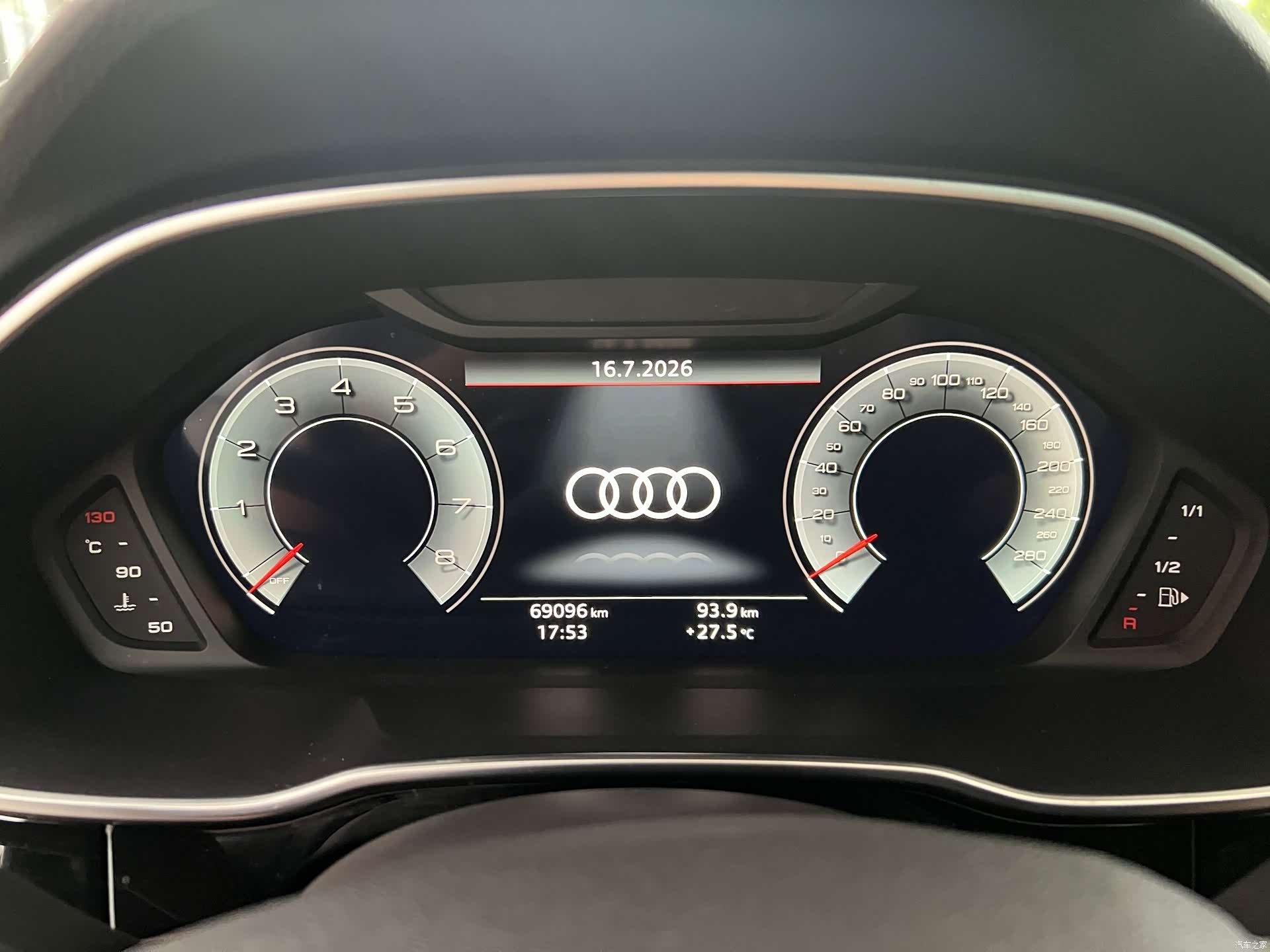Audi Q3, 2022 8