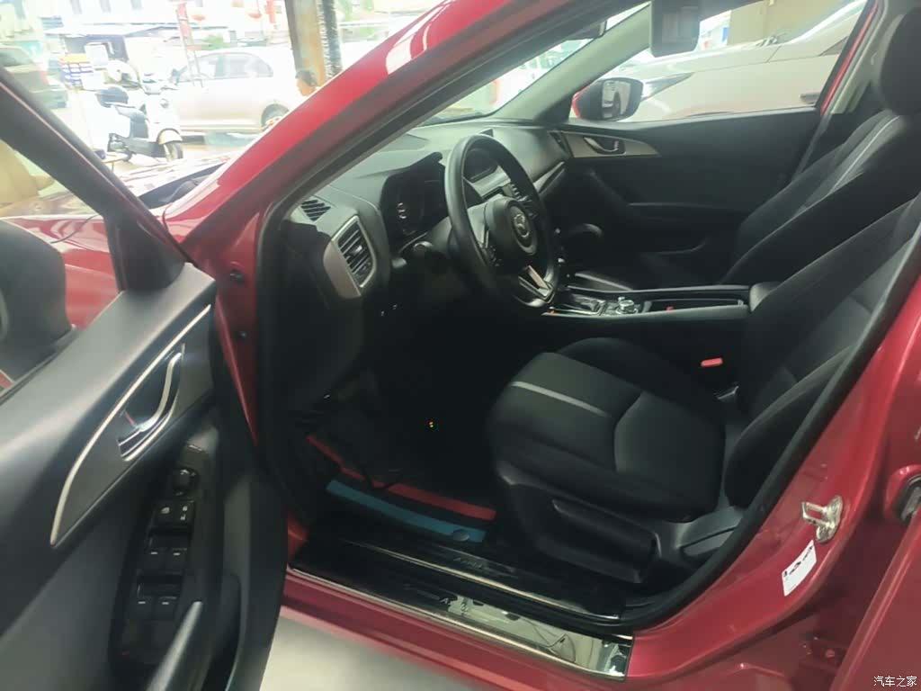 Mazda Mazda3, 2018 16