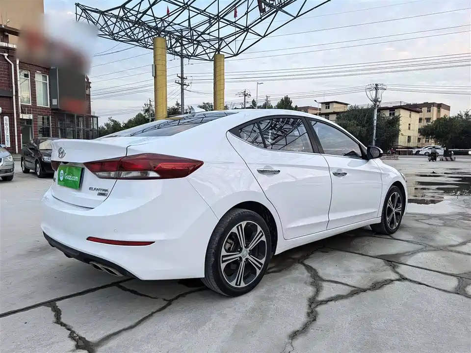 Hyundai Lead