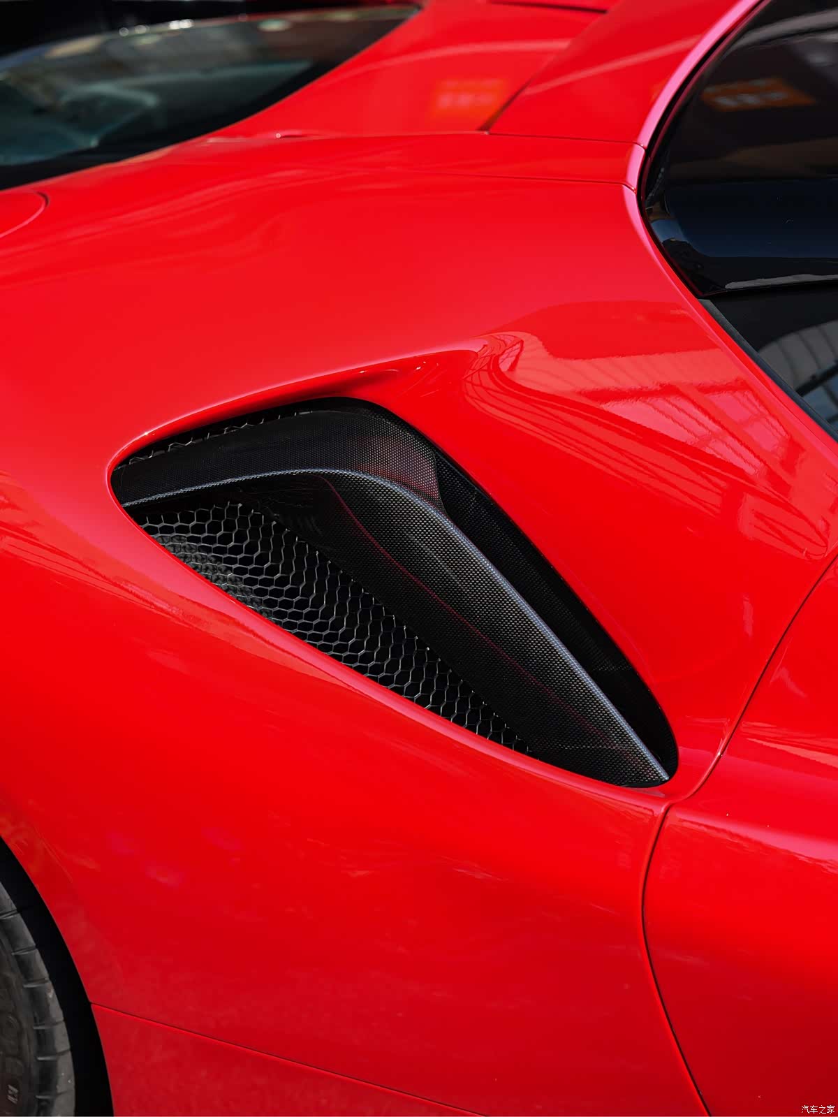 Ferrari SF90, 2021 7