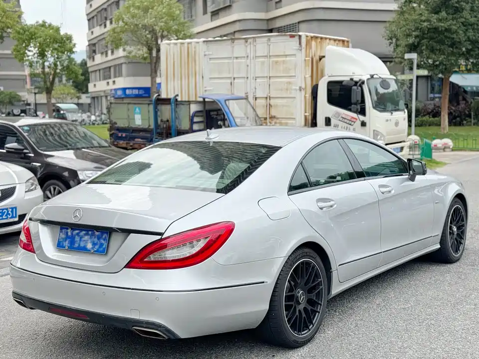 Mercedes-Benz CLS
