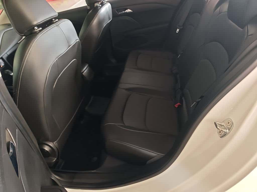 Chevrolet 320, 2018 17
