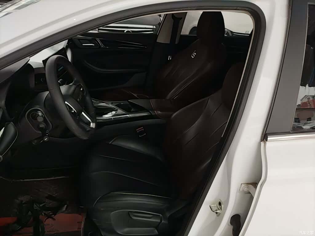 Roewe i5, 2021 15