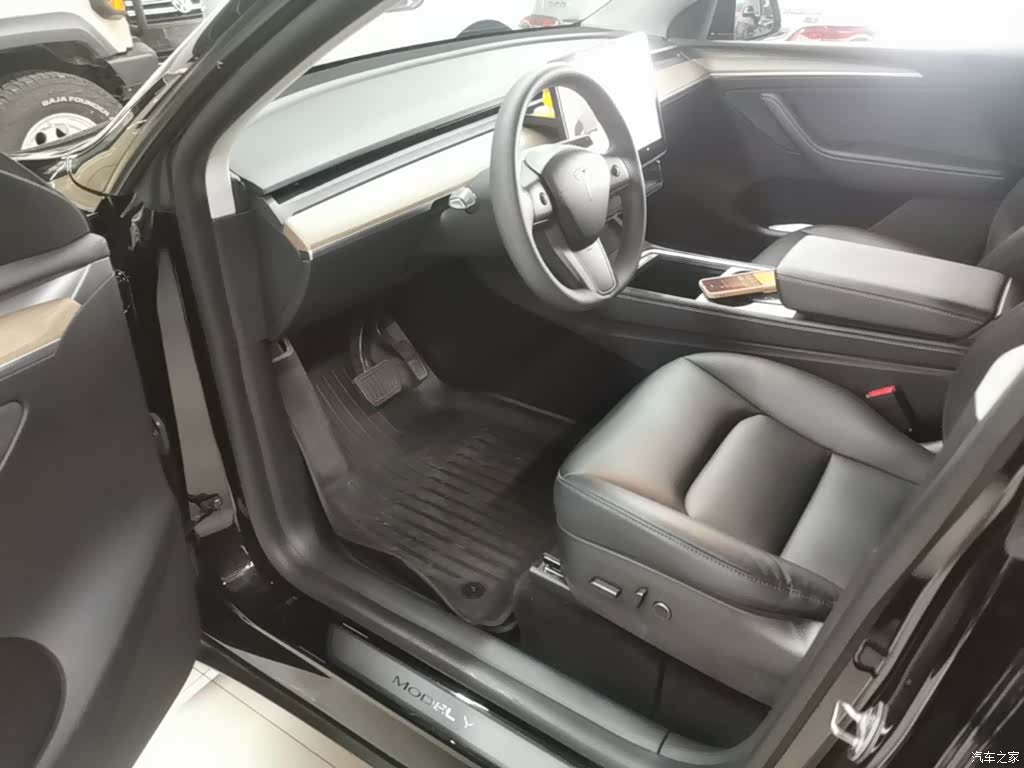 Tesla Model Y, 2021 16