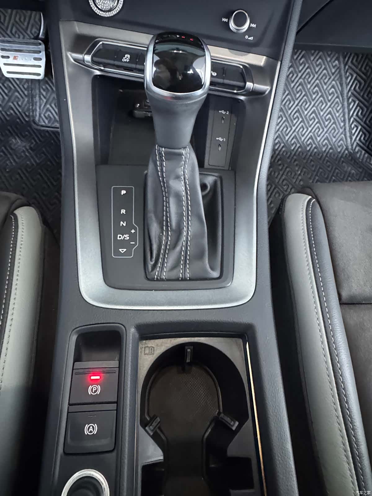 Audi Q3, 2023 16
