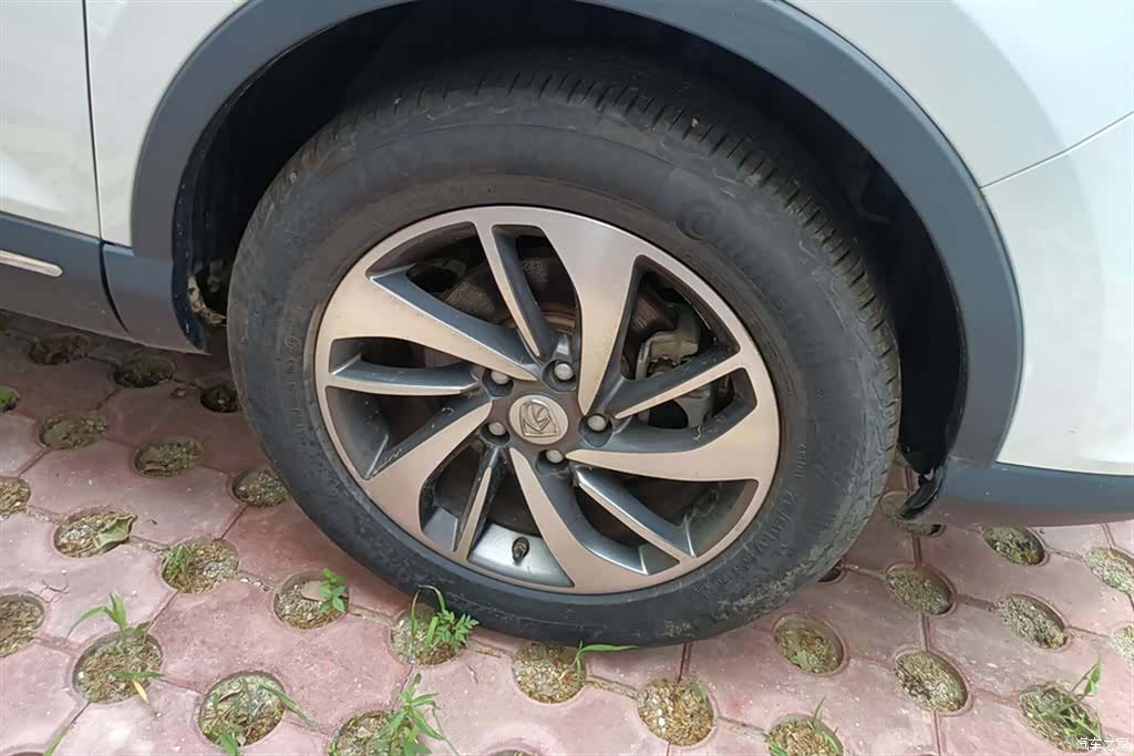 Wuling 560, 2017 6