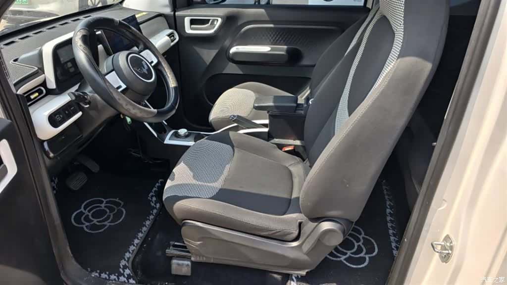 Wuling MINIEV, 2025 8