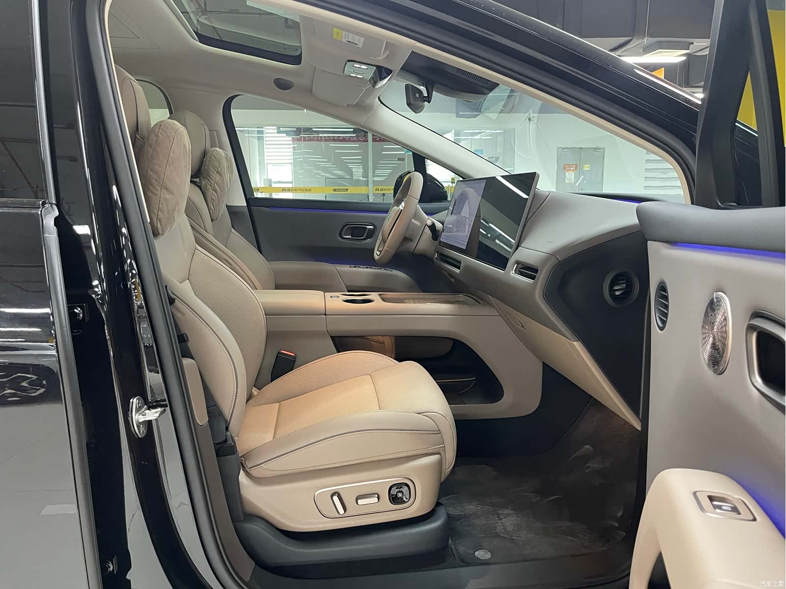 Li Auto i8, 2026 23