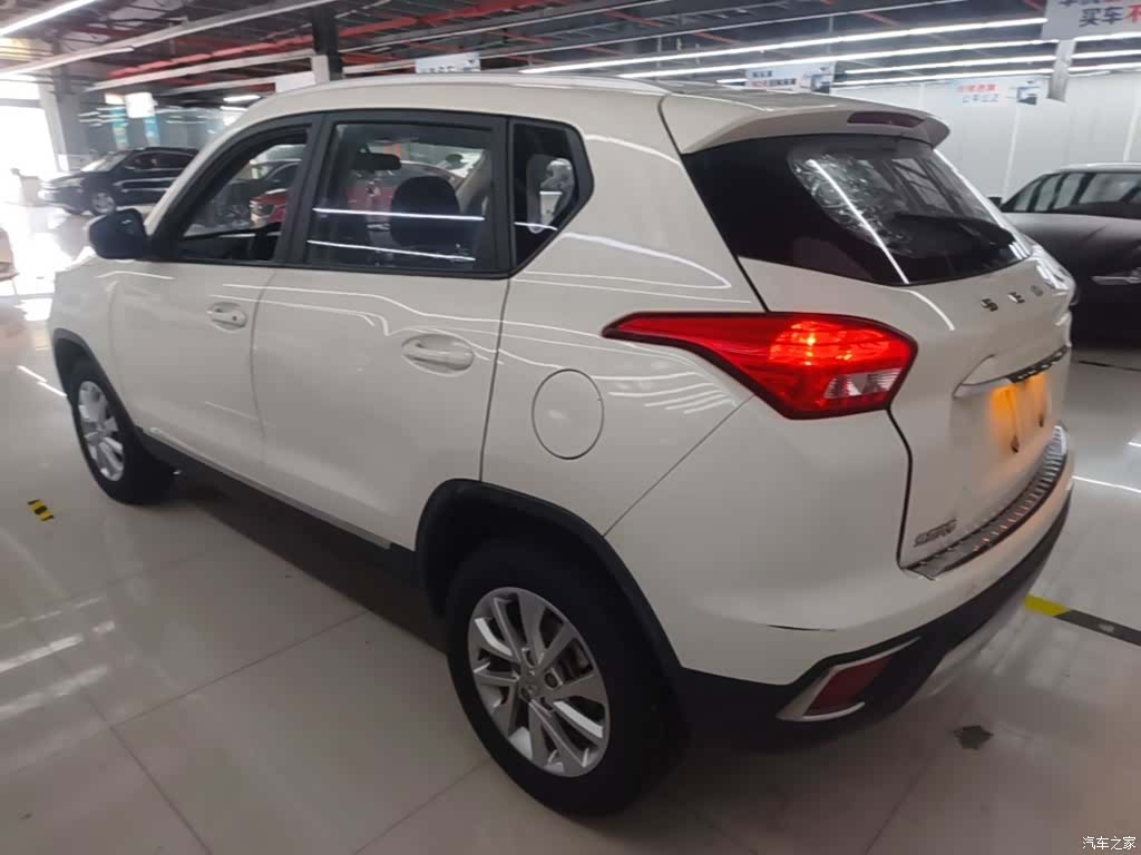 BAIC X35, 2016 все фото