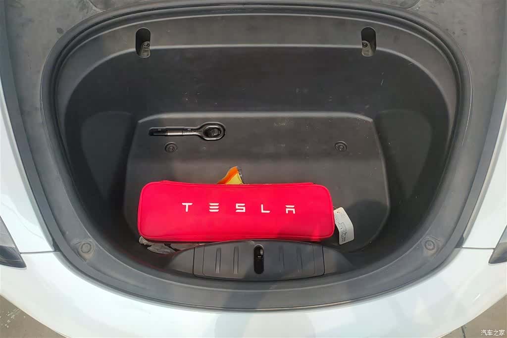 Tesla Model 3, 2020 10