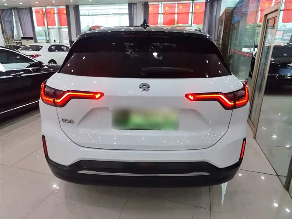 NIO ES6