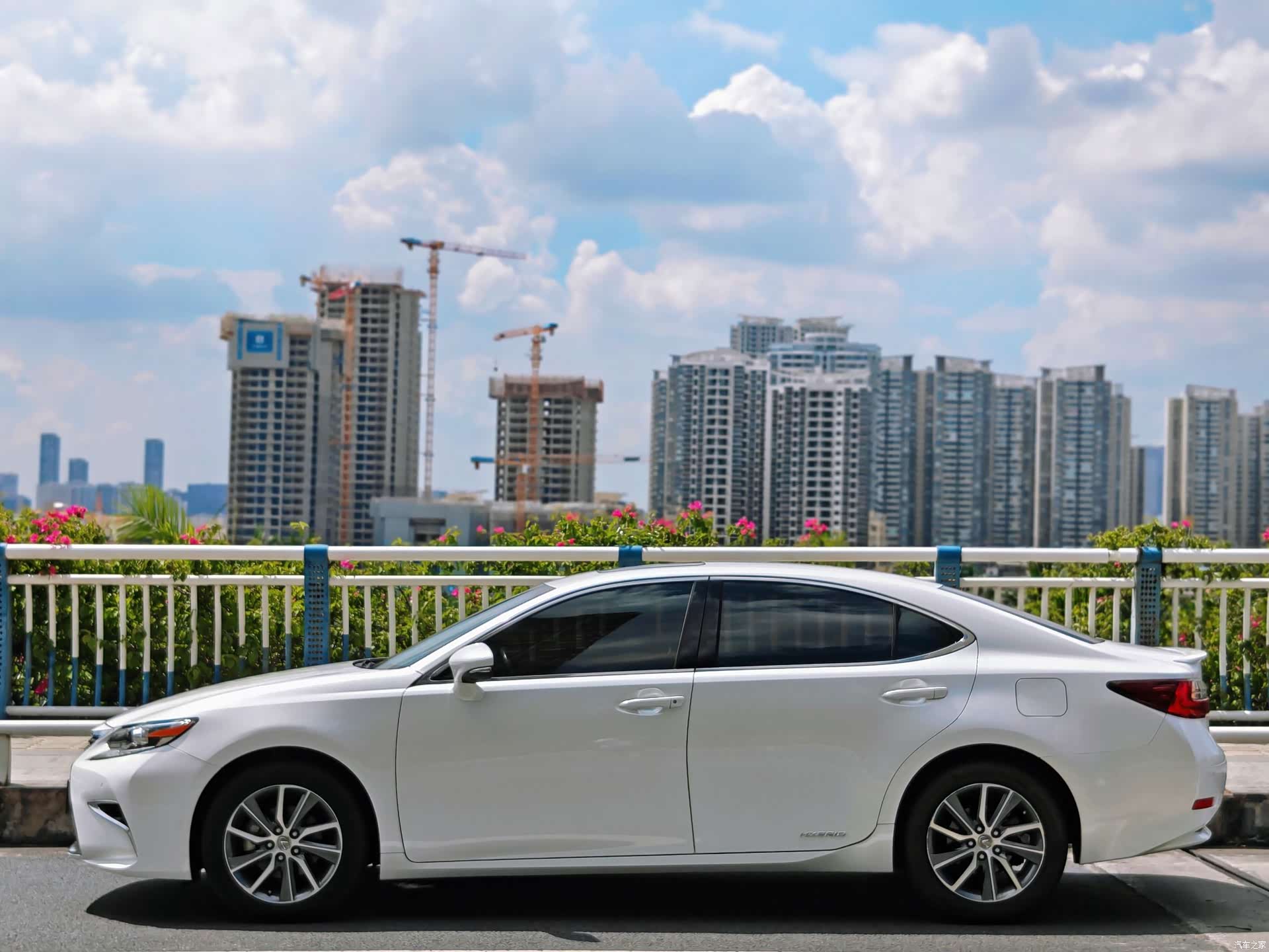 Lexus ES, 2017 7