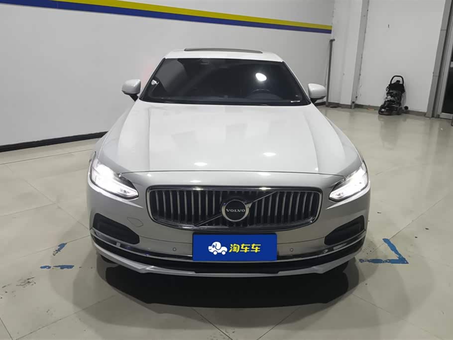 Volvo S90