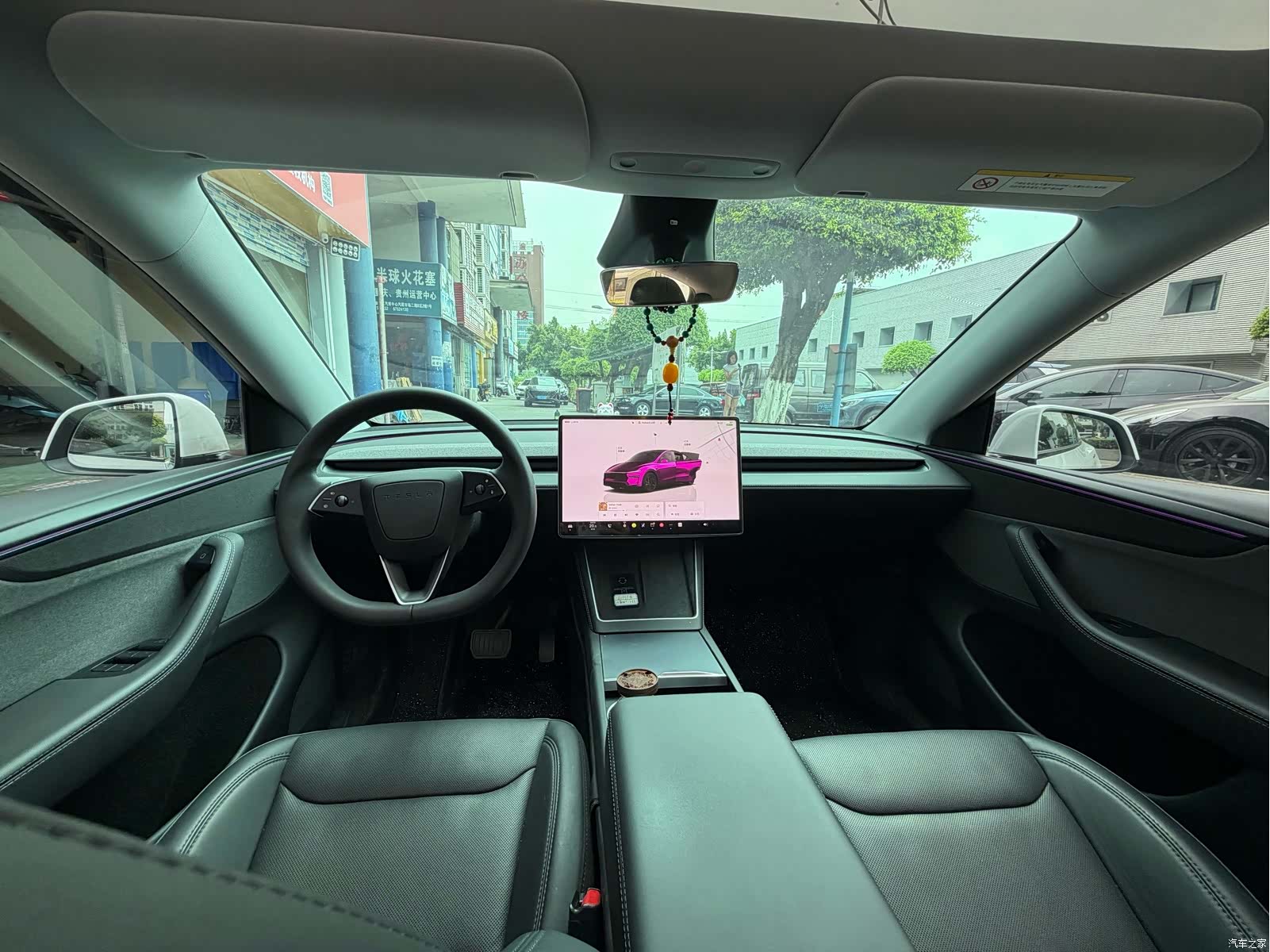 Tesla Model Y, 2025 7