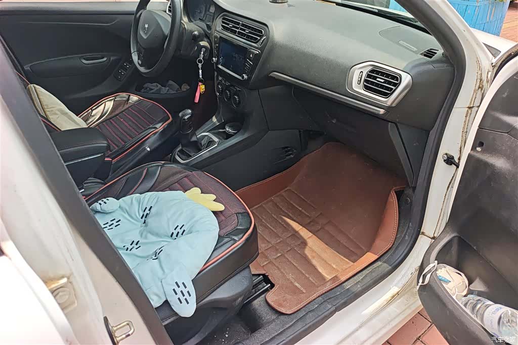 Peugeot 301, 2016 8