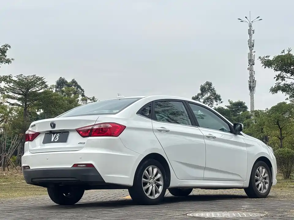 Changan Yuexiang V7