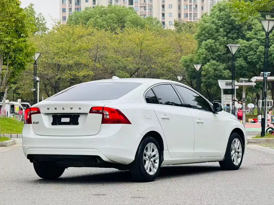 Volvo S60