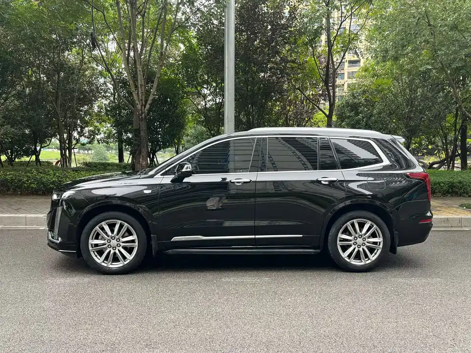 Cadillac XT6