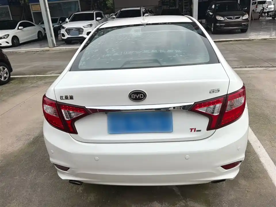 BYD G5