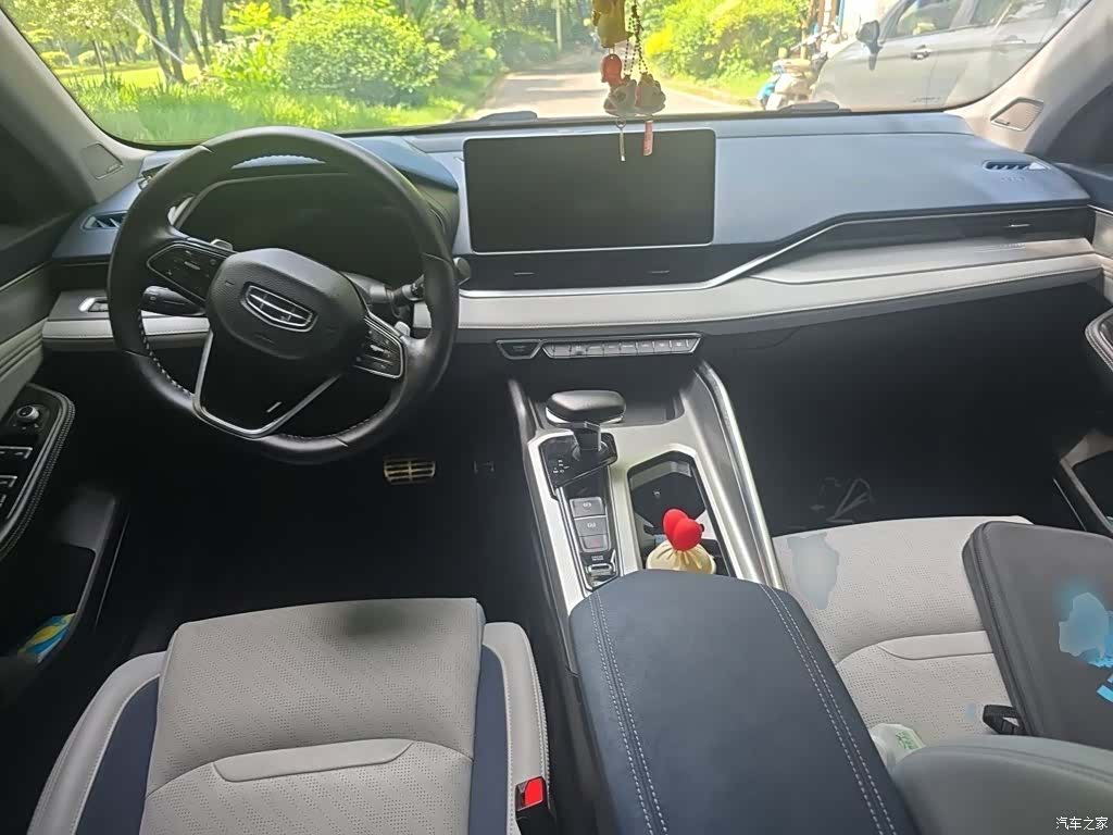 Geely Preface, 2022 13