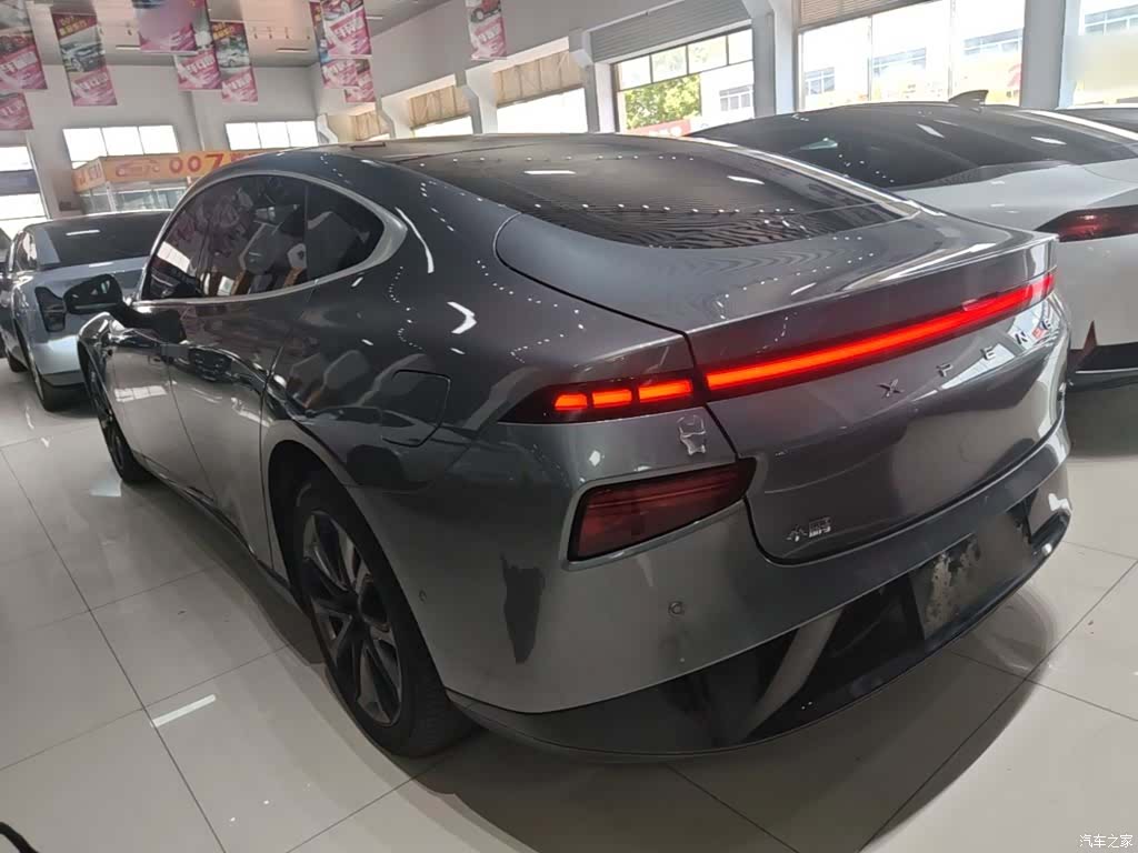 Xpeng P7, 2021 все фото