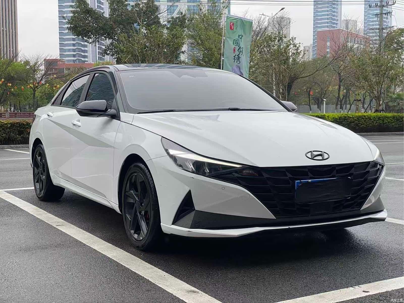 Hyundai Elantra, 2022 3
